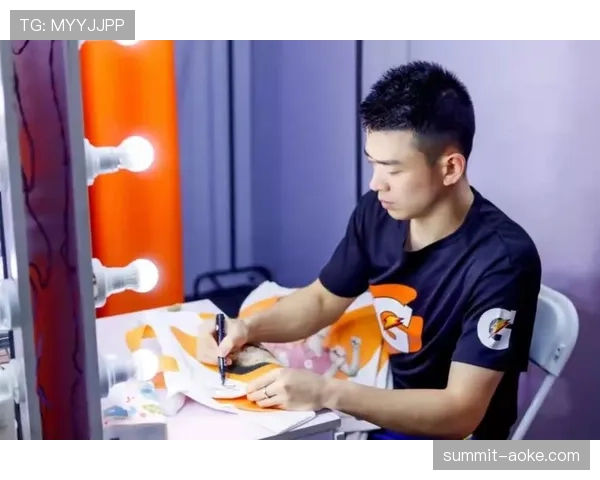 看郑思维的私服单子,我只想把银行卡藏起来 看郑思维的私服单子,我只想把银行卡藏起来